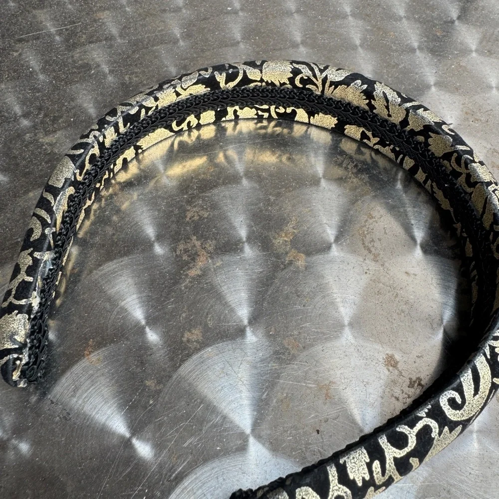 Elegant Black and Gold Fabric Headband. Excellent condition see photos